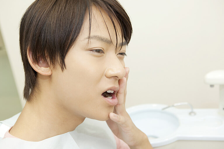 歯を失うことで生じるリスクとは